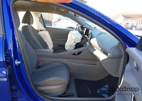 2023 Hyundai Elantra Sel z USA, uszkodzony, nr VIN KMHLM4AG9PU548484